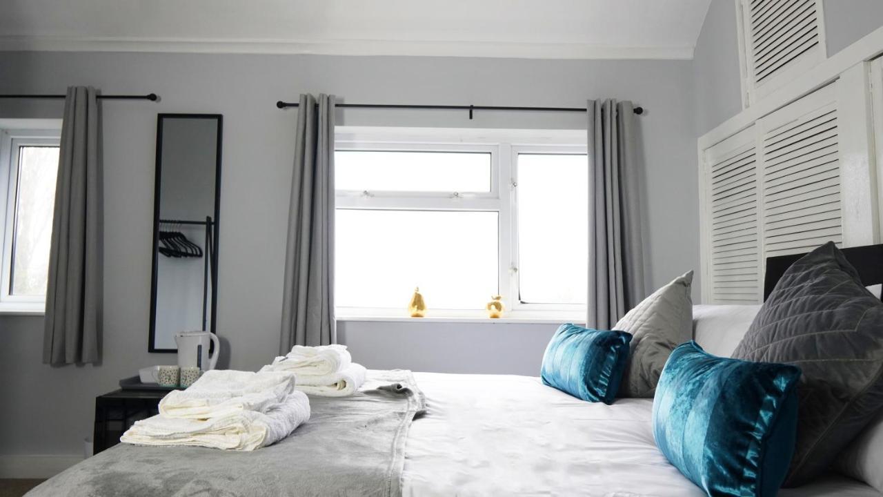 Portobello House - Four Bedroom House Perfect For Contractors - Sleeps 6 - Free Parking Wolverhampton Kültér fotó