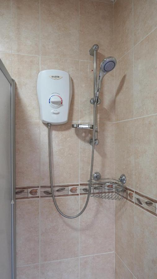 Portobello House - Four Bedroom House Perfect For Contractors - Sleeps 6 - Free Parking Wolverhampton Kültér fotó