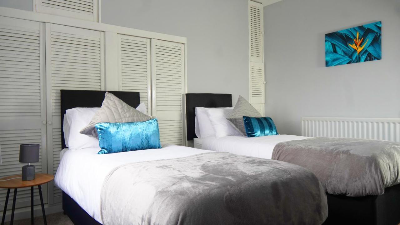 Portobello House - Four Bedroom House Perfect For Contractors - Sleeps 6 - Free Parking Wolverhampton Kültér fotó