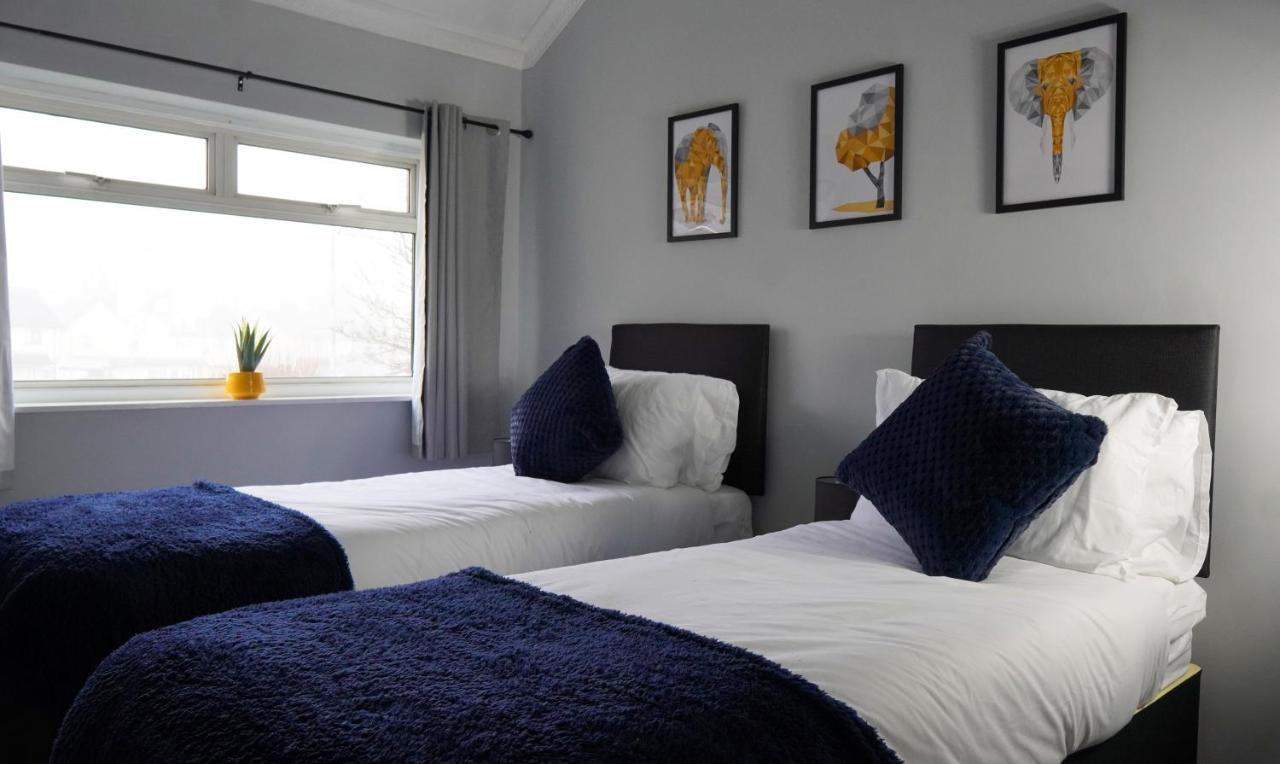 Portobello House - Four Bedroom House Perfect For Contractors - Sleeps 6 - Free Parking Wolverhampton Kültér fotó